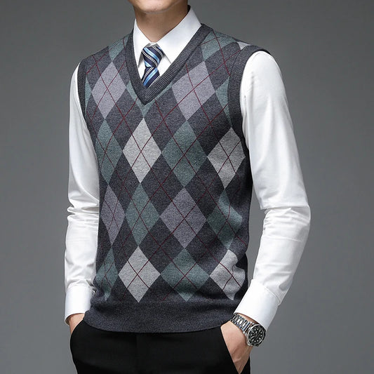 Pullover Diamond Sweater V Neck Knit Vest Men Wool Sleeveless Casual Men Clothing