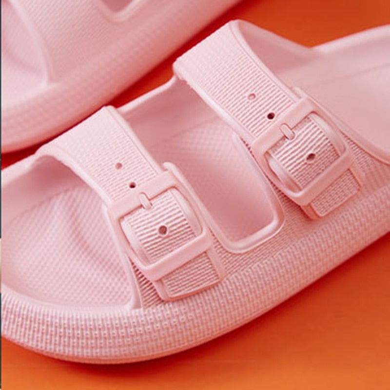 Thick Platform Cloud Slippers Women Fashion Buckle Soft Sole Pillow Slides Sandals Woman 2023 Summer Beach Non-Slip Flip Flops